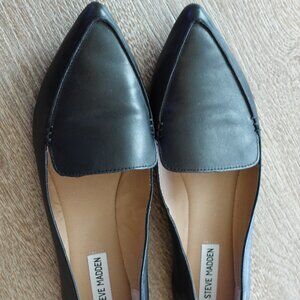 Steve Madden Feather Flats- Black-   Size 10  **BOX NOT INCLUDED**